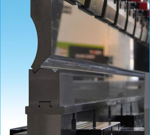 42CrMo LVD پرس ترمز ابزار 3.2M طول فولادی ورق خم شدن قالب پایین