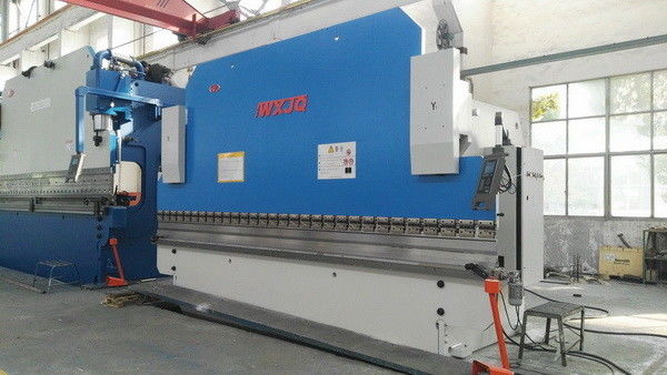 250 تن / 6 متر طول CNC ترمز پرس هیدرولیک ماشین آلات فولاد ضد زنگ