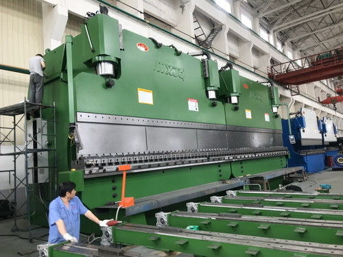 200mm LVD CNC Tandem Press Brake Machine 40 - 3000 تن طول میز 2 - 12 متر