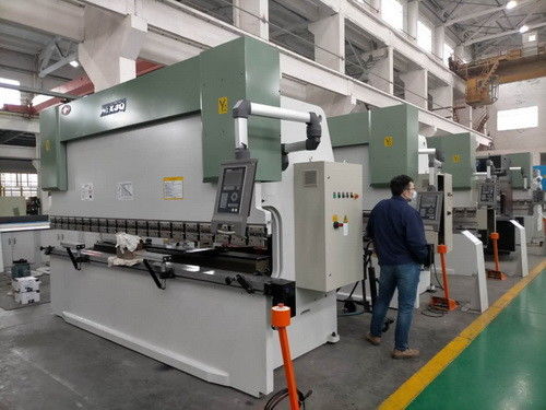 خرید 100 تن CNC پرس هیدرولیک ترمز خم صفحه فولاد بزرگ ظرفیت online manufacture