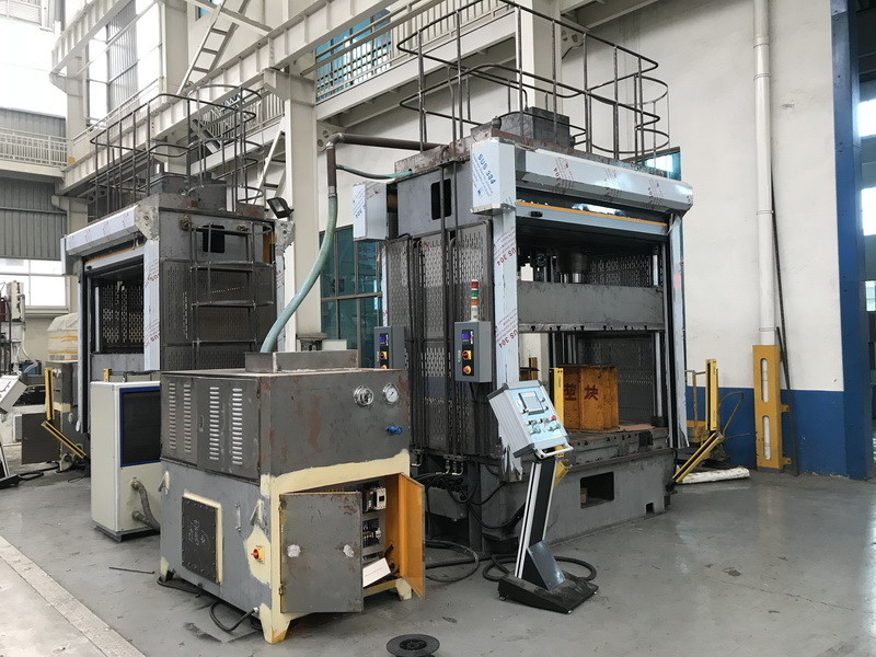 سروو درایو CNC پرس هیدرولیک میز کار 2 متری با شکاف های نوع T