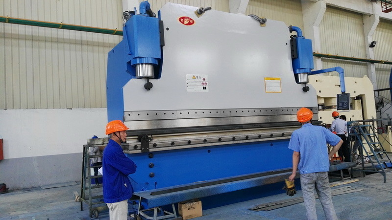 500T نیروی CNC فشار هیدرولیک استفاده از ترمز بر روی ساخت فلز، کارخانه های خودرو