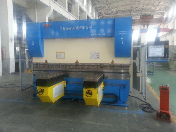 ماشین تراش اتوماتیک CNC WC67Y ترمز فشار هیدرولیک 160T نوع تجهیزات صنعتی