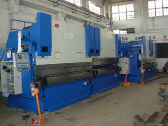 فلز ورق هیدرولیک CNC Tandem Press Brake 70 M/Min عرض میز 200 - 800Mm 12m