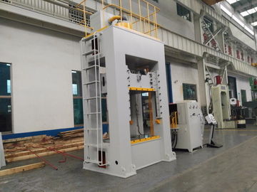ورق دستگاه پرس هیدرولیک 200T Gantry Sheet Metal Stretch Machining 11 KW موتور